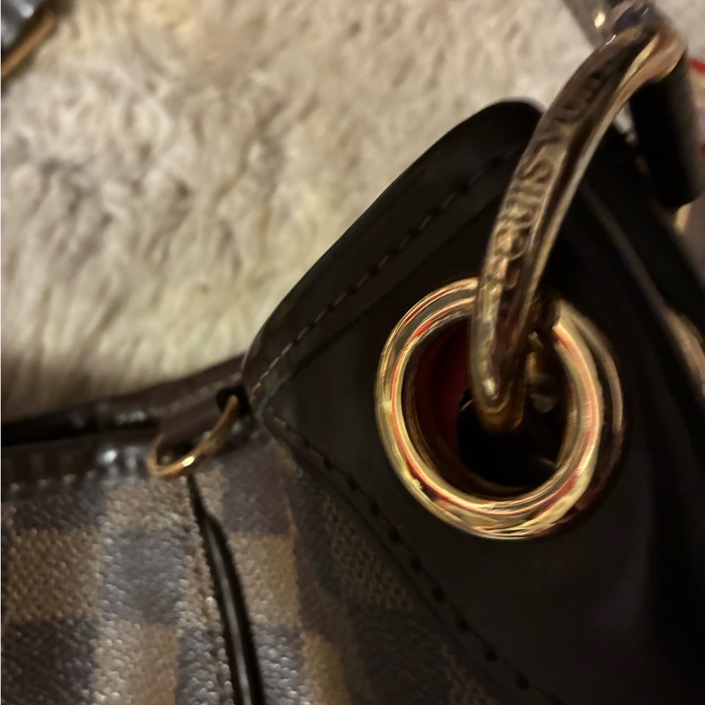 Louis Vuitton Brown Checkered Shoulder Bag - Picture 4 of 8